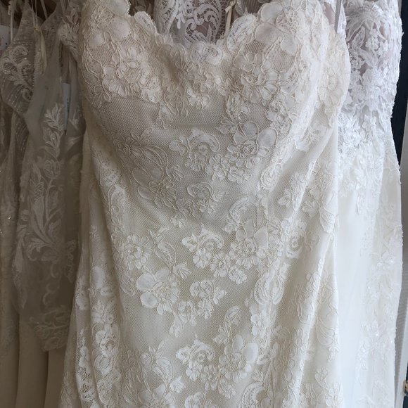 Ivory, sweetheart strapless, lace - Picture 2 of 4